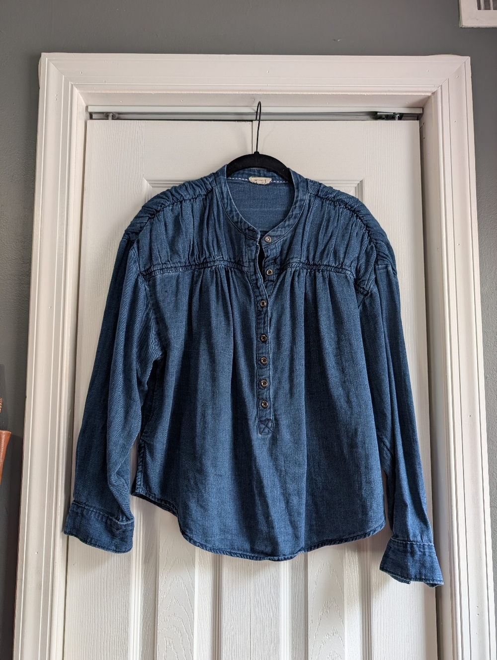 Anthropologie Pilcro Denim Chambray Henly Blouse Size S